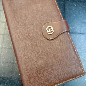 Vintage GUCCI Brown Leather Wallet with Checkbook and Change Purse, Never Used